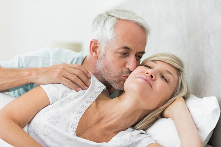 Tình dục là hoạt động suốt đời của mỗi người. Khi lớn tuổi, nó không mất đi, chỉ là thưa dần số lần quan hệ