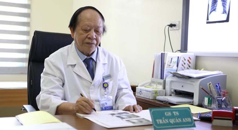 Giáo sư, Tiến sĩ Trần Quán Anh hiện đang làm việc tại bệnh viện Đa khoa Quốc tế Tâm Anh 