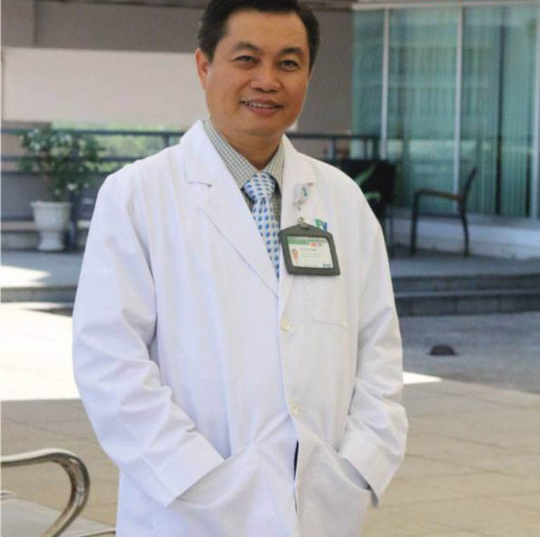 Bác sĩ Lê Anh Tuấn hiện đang công tác tại bệnh viện FV
