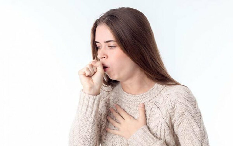 Ho, đau họng, khàn tiếng là triệu chứng bệnh viêm thanh quản