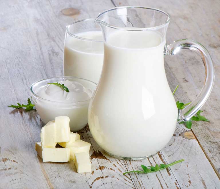 Whey Protein Isolate có trong sữa bò là chất có tác dụng kích thích tăng tiết nội tiết tố cho cơ thể 