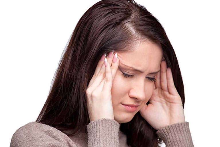 Bệnh nhân có thể gặp phải một số triệu chứng như chóng mặt, mệt mỏi sau khi cấy chỉ
