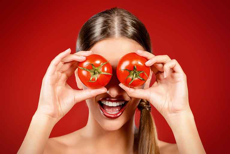 công thức trị sạch mụn từ cà chua