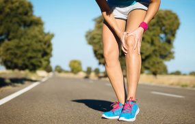 Biểu hiện của tình trạng đau khớp gối khi chạy bộ