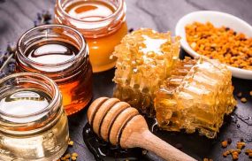 Phân biệt mật ong nguyên chất và mật ong nuôi bằng cách nào?