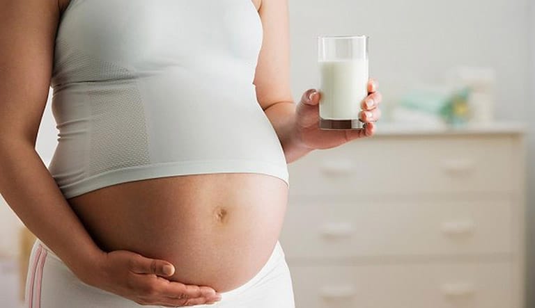 Những trường hợp nào không nên sử dụng sữa bầu?