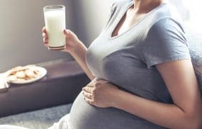 Mang thai nên uống sữa bầu vào tháng thứ mấy là tốt nhất?