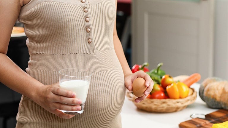 Cách dùng sữa tươi khuyến nghị dành cho mẹ bầu