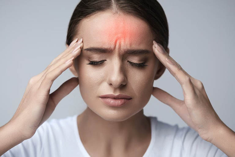 Tình trạng viêm xoang gây đau đầu ù tai
