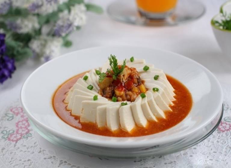Món đậu hũ non sốt cà chua thơm ngon hấp dẫn giúp loại bỏ mỡ thừa trong cơ thể