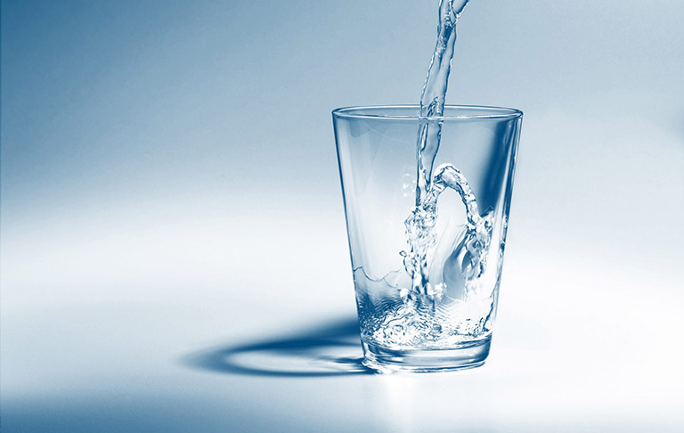 bệnh gout nên uống nước gì