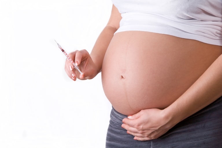 Tiêm insulin để chữa tiểu đường thai kỳ có nguy hiểm không?