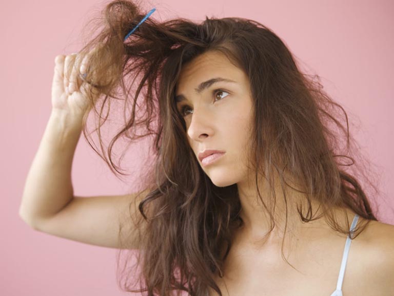 Loại dầu gội nào tốt cho tóc bị hư tổn? 