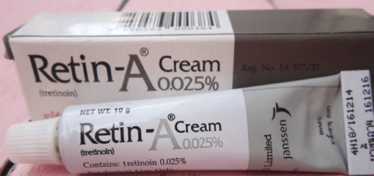 Nên dùng retin A 0.025% để da thích nghi và tăng dần nồng độ tretinoin để điều trị mụn, ngăn ngừa lão hoá da