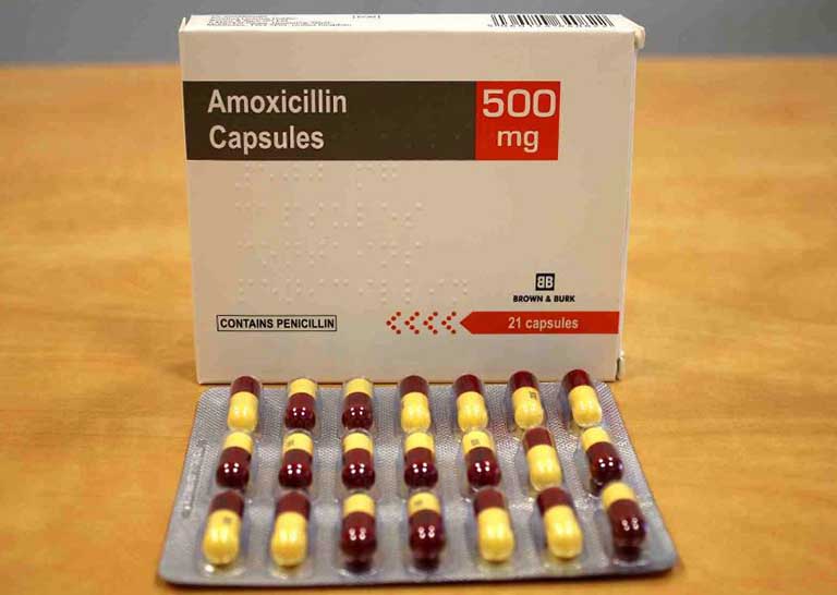 Cần dùng thuốc trị viêm lợi Amoxicillina theo đúng sự chỉ định của bác sĩ 